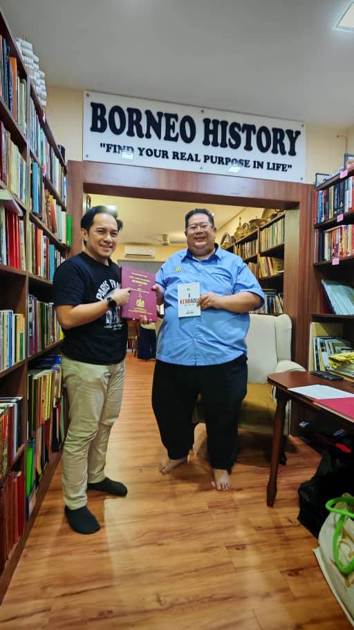 Borneo History Borneo History